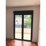 loja de porta de correr pvc Quadra