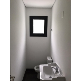 quanto custa janela pvc banheiro Americana